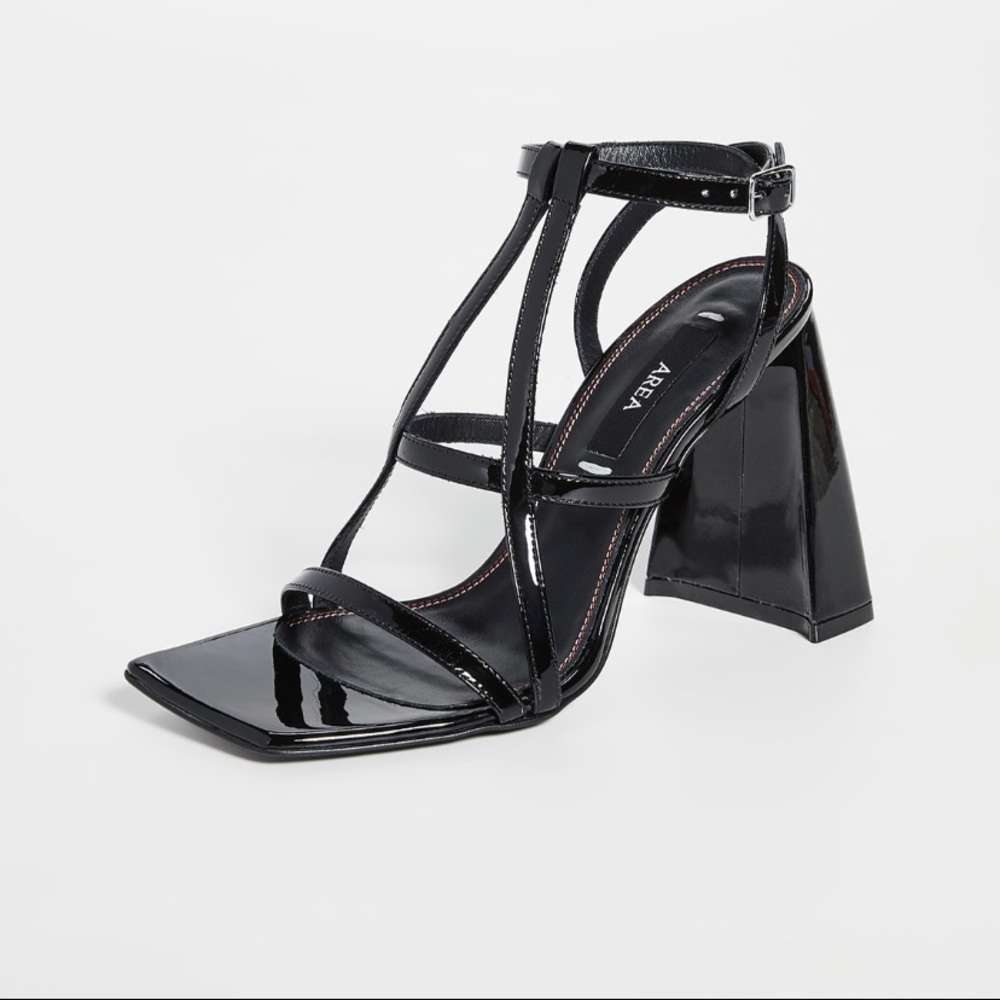 Area Black Heels